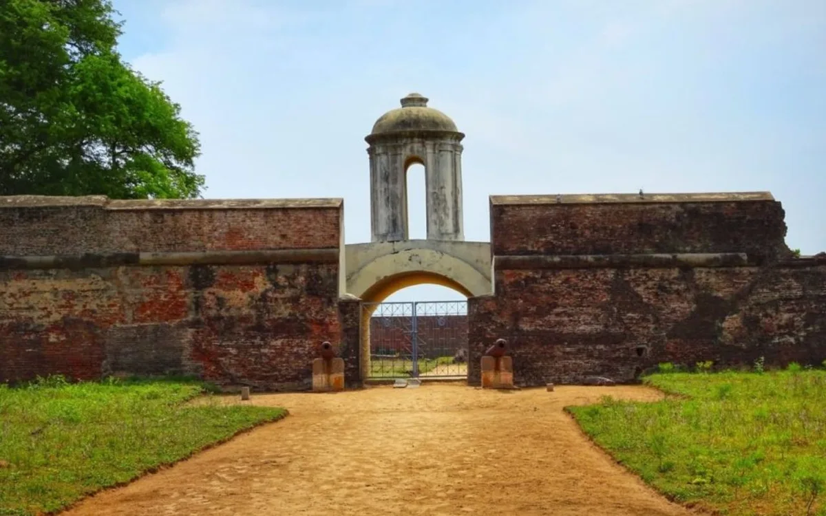 Ruins of the 17th-century Dutch Fort at Sadras
